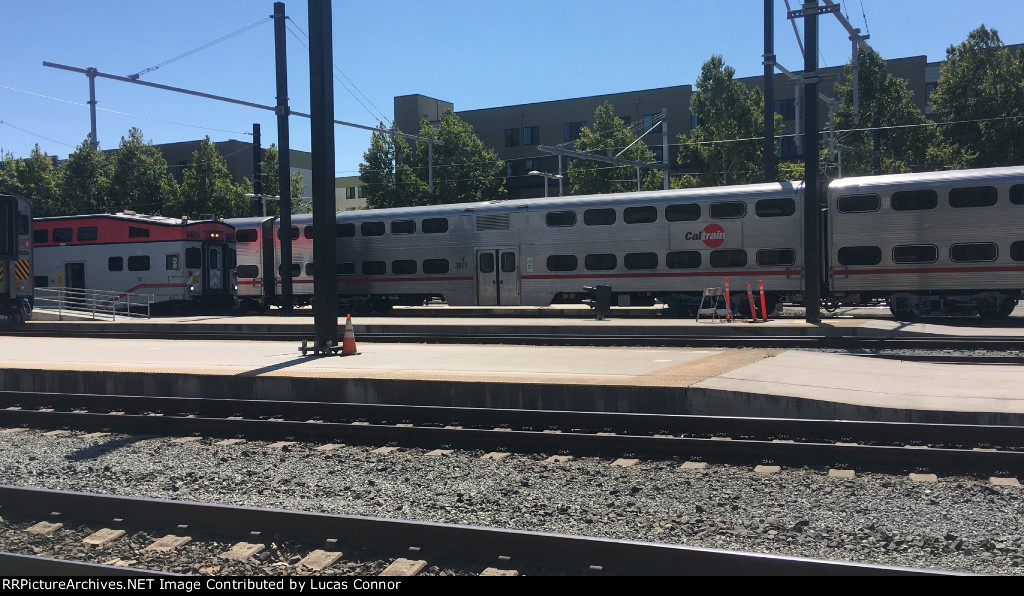 Caltrain 3829